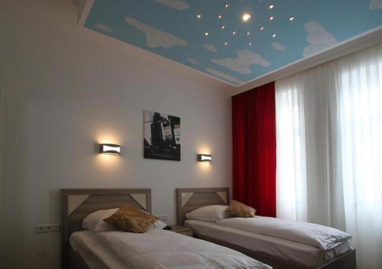 Hotel Kavun Мюнхен Екстериор снимка