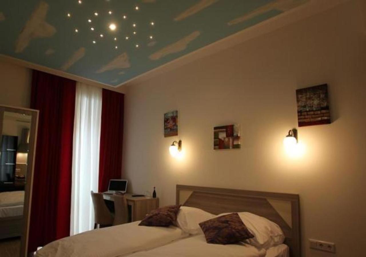 Hotel Kavun Мюнхен Екстериор снимка