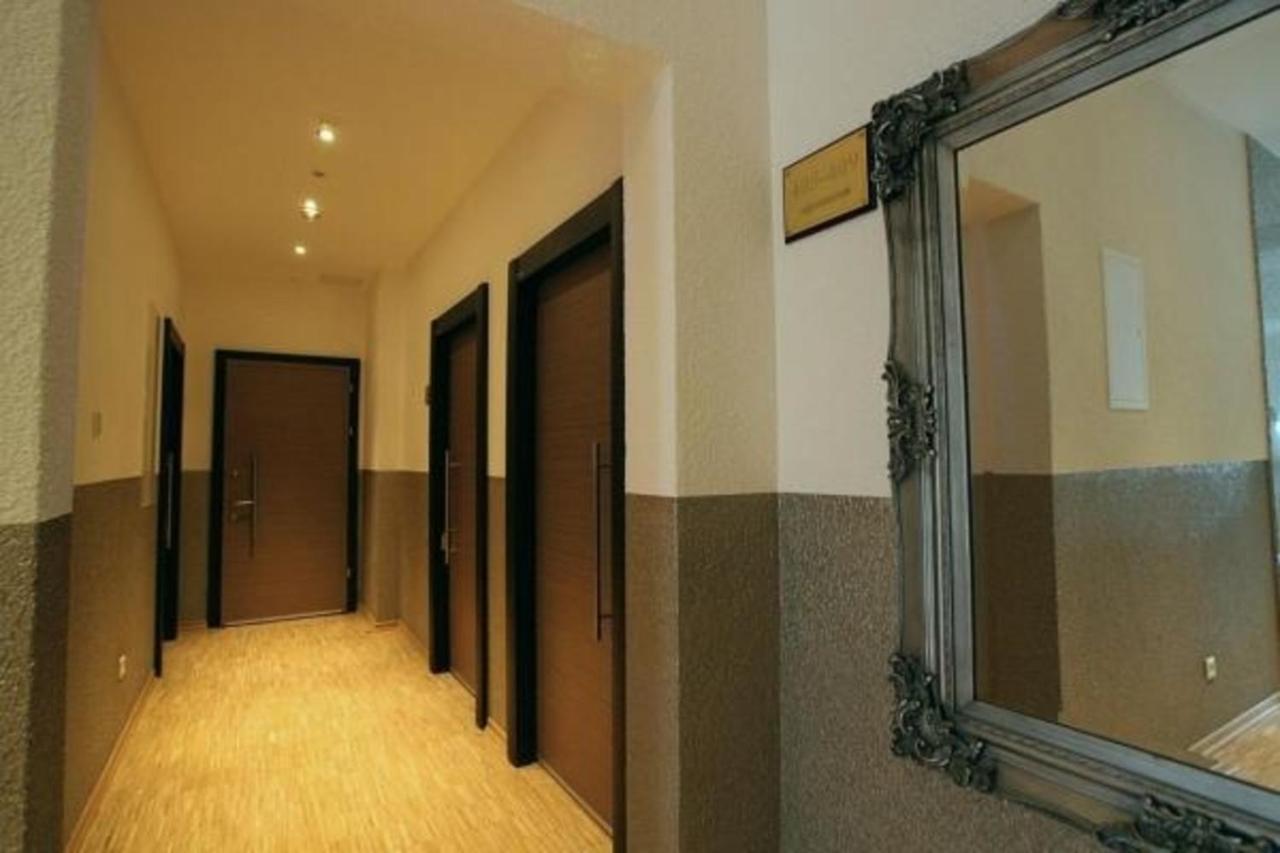 Hotel Kavun Мюнхен Екстериор снимка