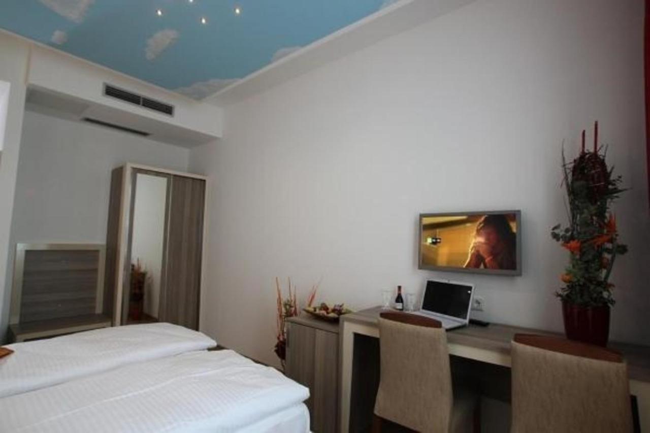 Hotel Kavun Мюнхен Екстериор снимка