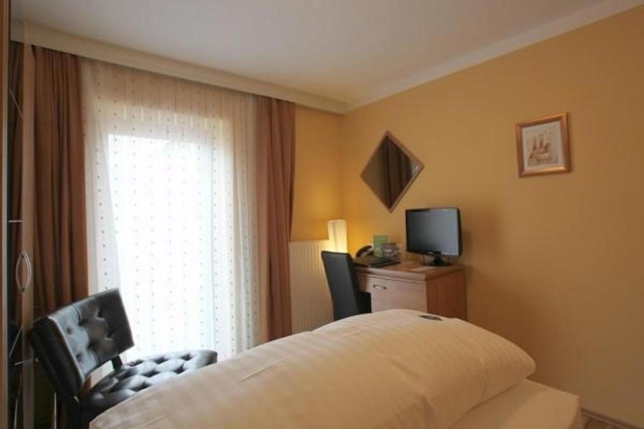 Hotel Kavun Мюнхен Екстериор снимка