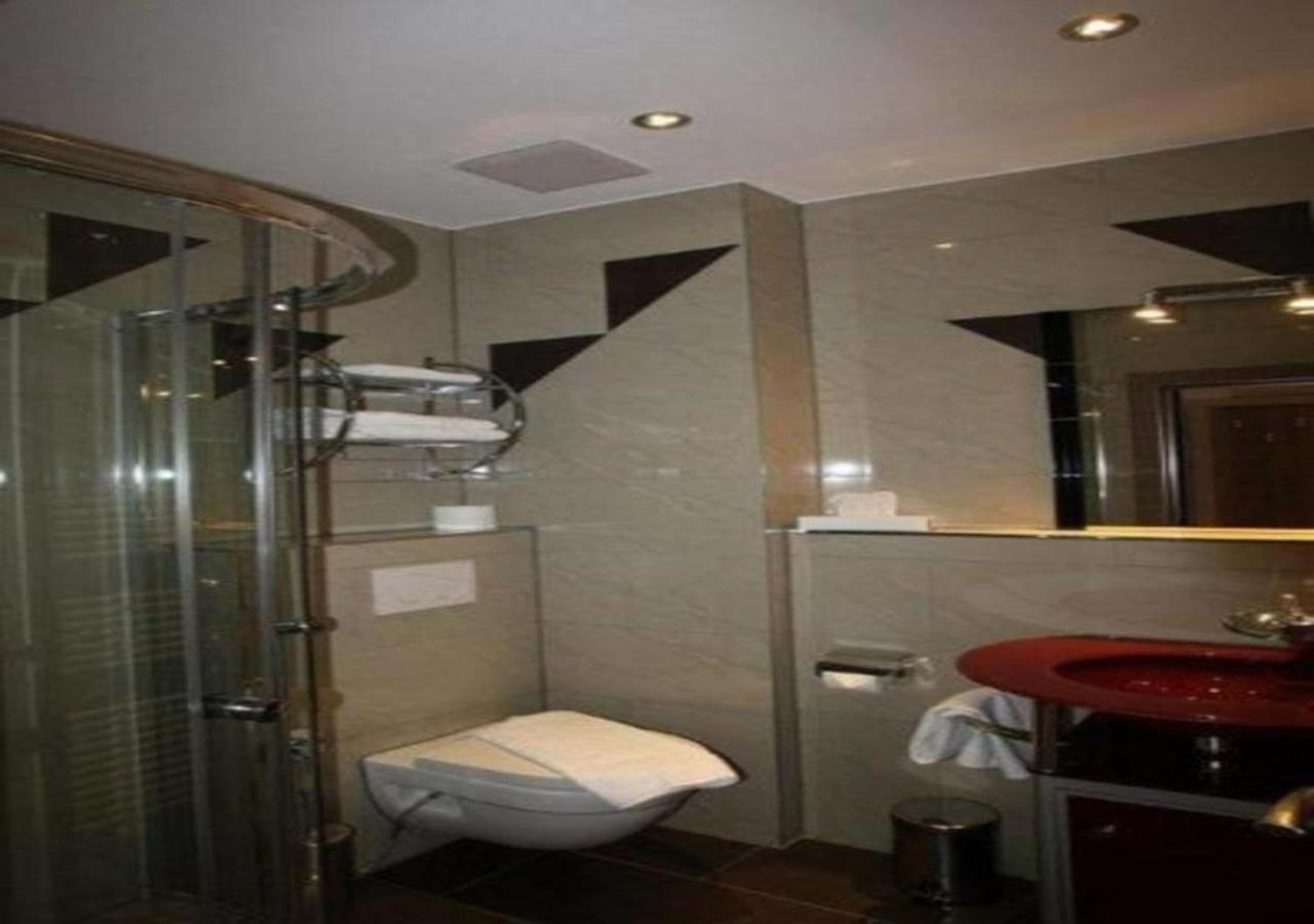 Hotel Kavun Мюнхен Екстериор снимка