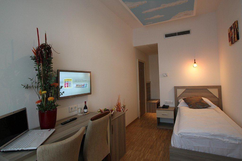 Hotel Kavun Мюнхен Екстериор снимка